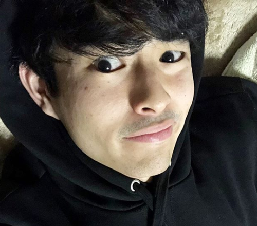 FumiShun BASEの年収は!?