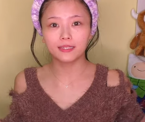 ひなちゃんねるがすっぴんを公開！