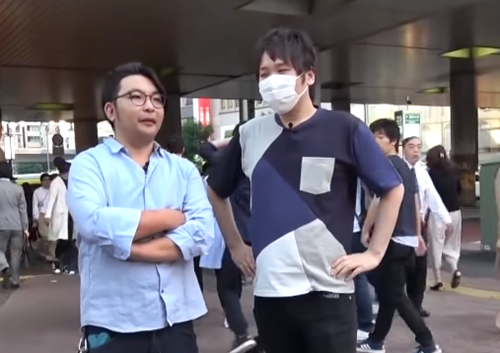 コレコレはタバコのポイ捨て動画で人気に！