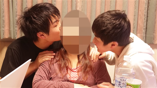 キスをするすずしょうと