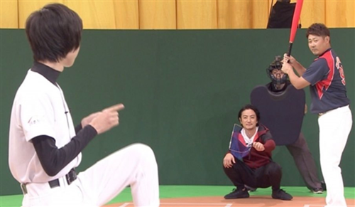 わっきゃいのキャップ投げ