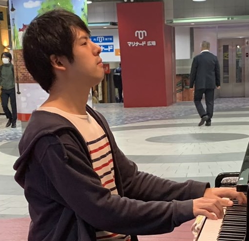 鈴木ゆゆうたの年齢が判明！意外すぎる年齢に驚き