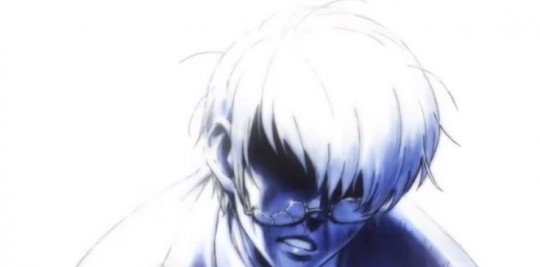 １６